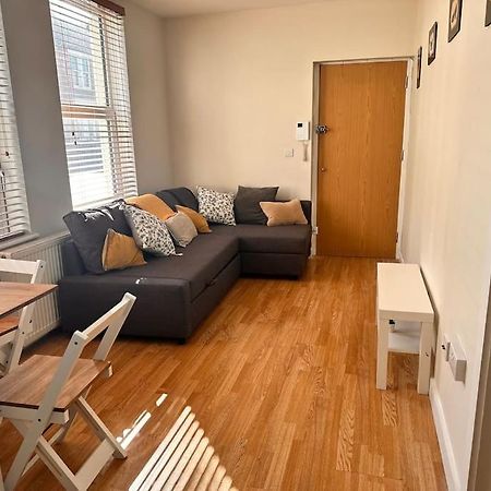 2 Bedroom Apartment In Se13 Londyn Zewnętrze zdjęcie