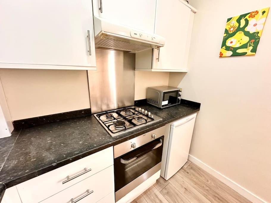 2 Bedroom Apartment In Se13 Londyn Zewnętrze zdjęcie