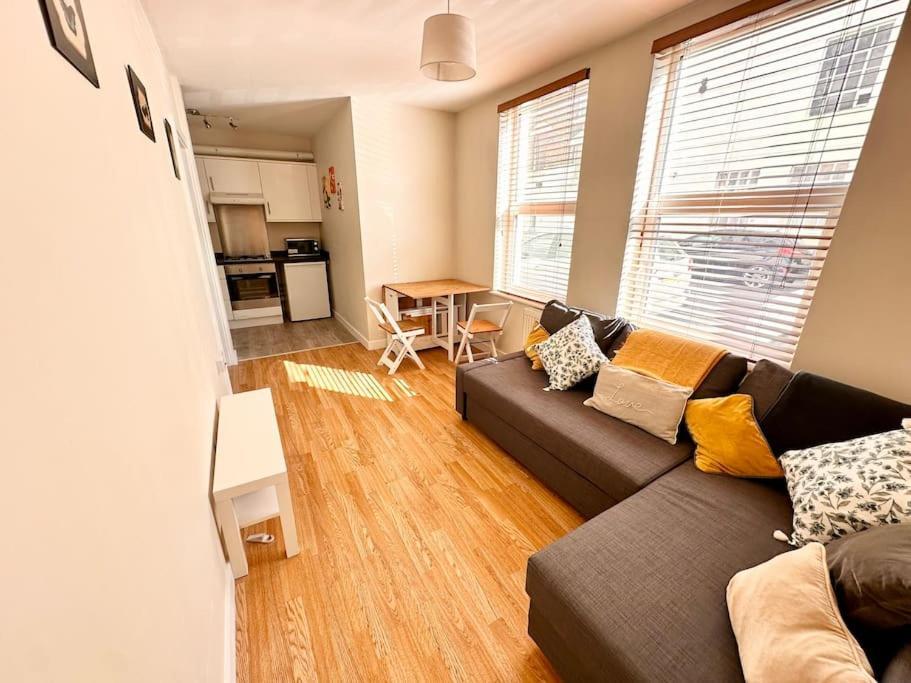 2 Bedroom Apartment In Se13 Londyn Zewnętrze zdjęcie